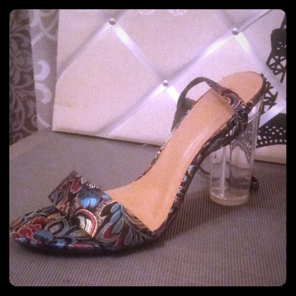 Rouge Helium Paisley clear Heels